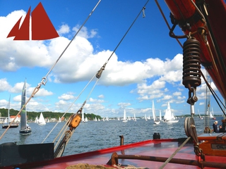 Blick in die Kieler Foerde bei der Windjammerparade